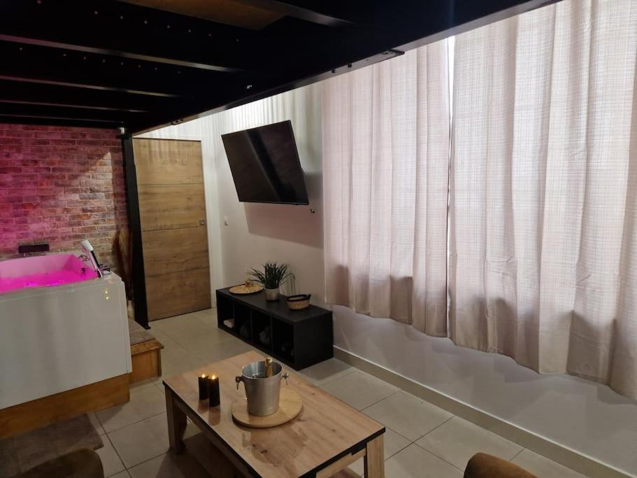 Au Spa De Llea Suite Retro 아비뇽 외부 사진